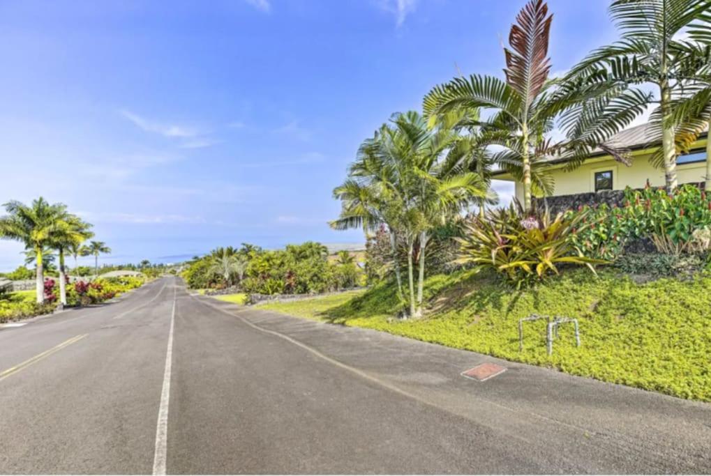 Sweeping Ocean Views Ideal Location Gated Villa Kailua-Kona Ngoại thất bức ảnh